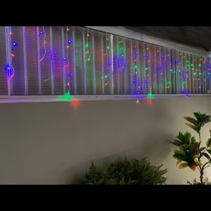 Cascata 100 Leds Colorido 8 Funcoes Tomada M/F 3m 81905